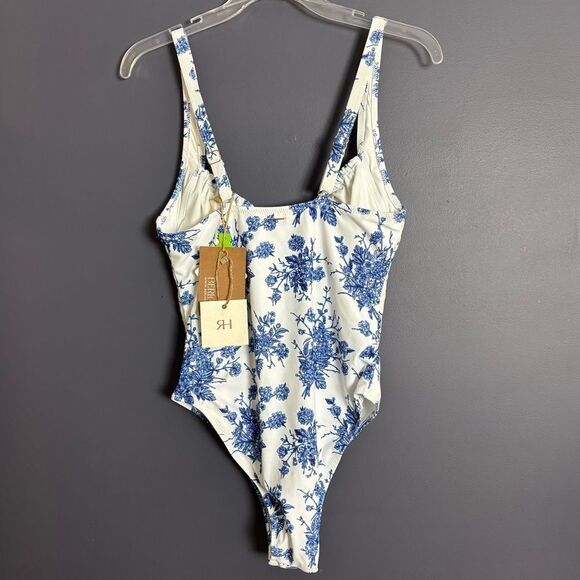 Berlook White & Blue Floral One Piece Swimsuit Size Medium NEW - Picture 7 of 15